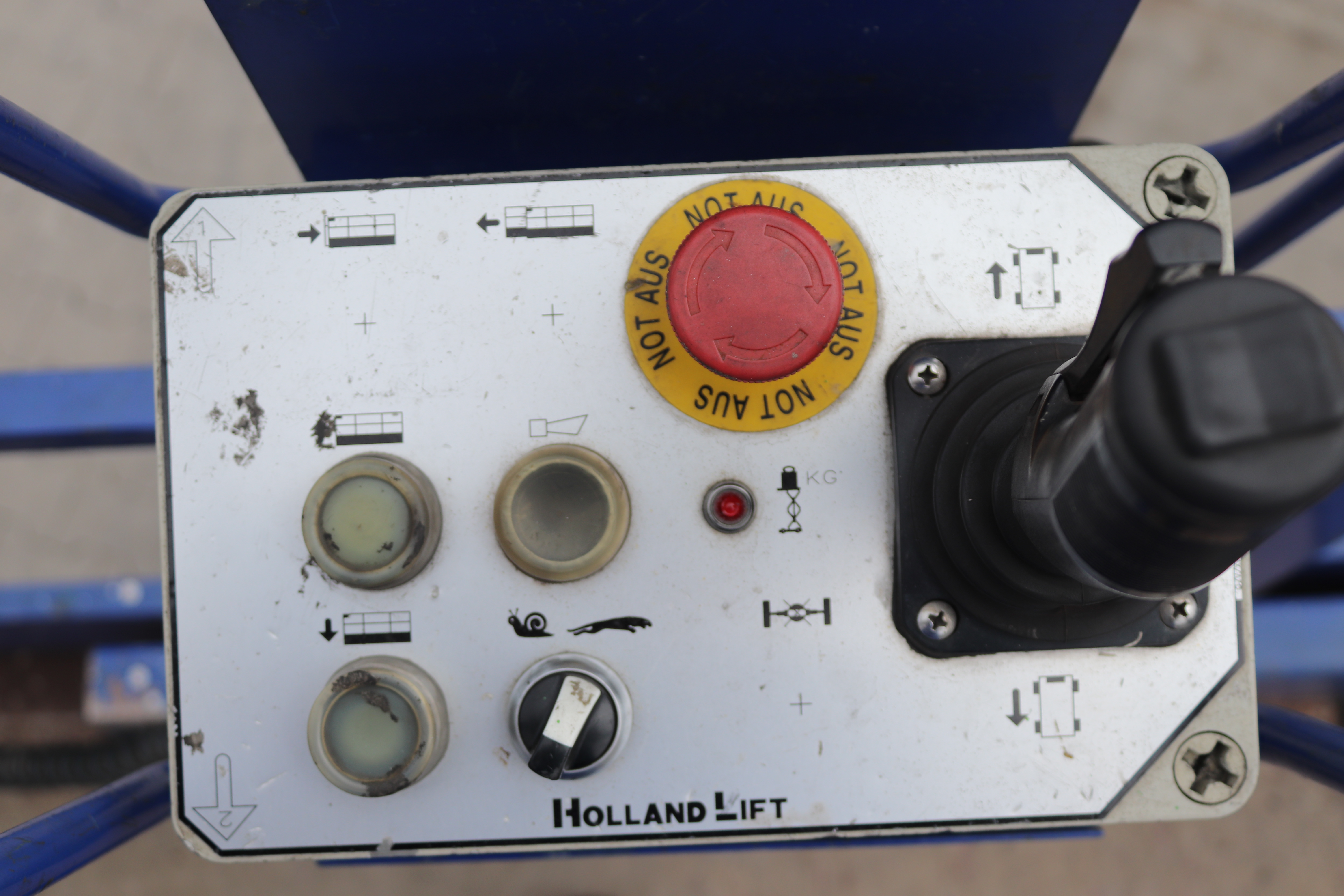 Holland Lift Elektro-Scherenbühne X-105 El 12 (Int-Nr. 096)